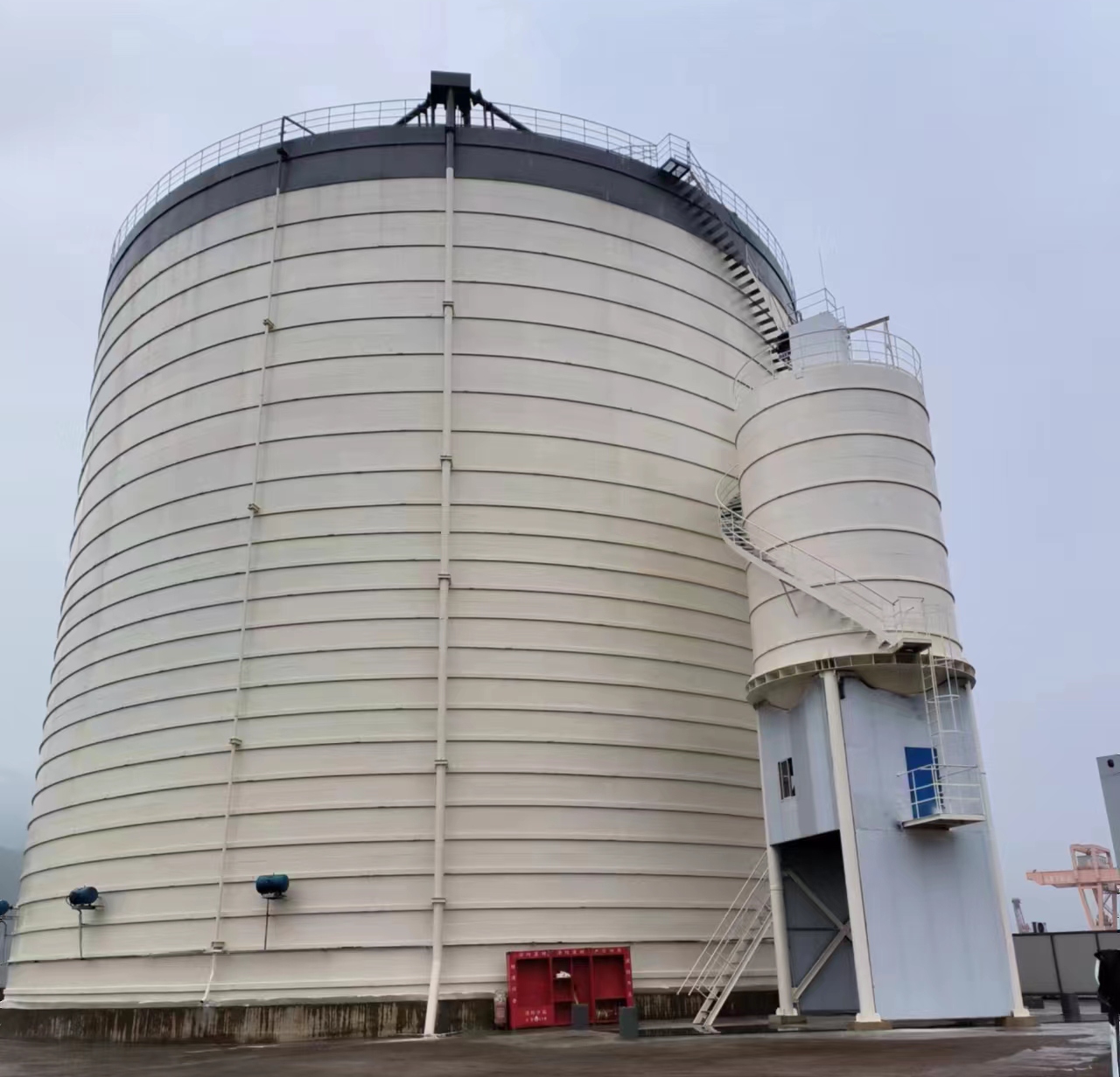 沙依巴克10万吨水泥钢板库